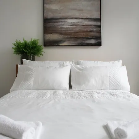 No 10 Spacious 2-Bedroom House In London Stratford With Parking For Up To Six Экстерьер фото