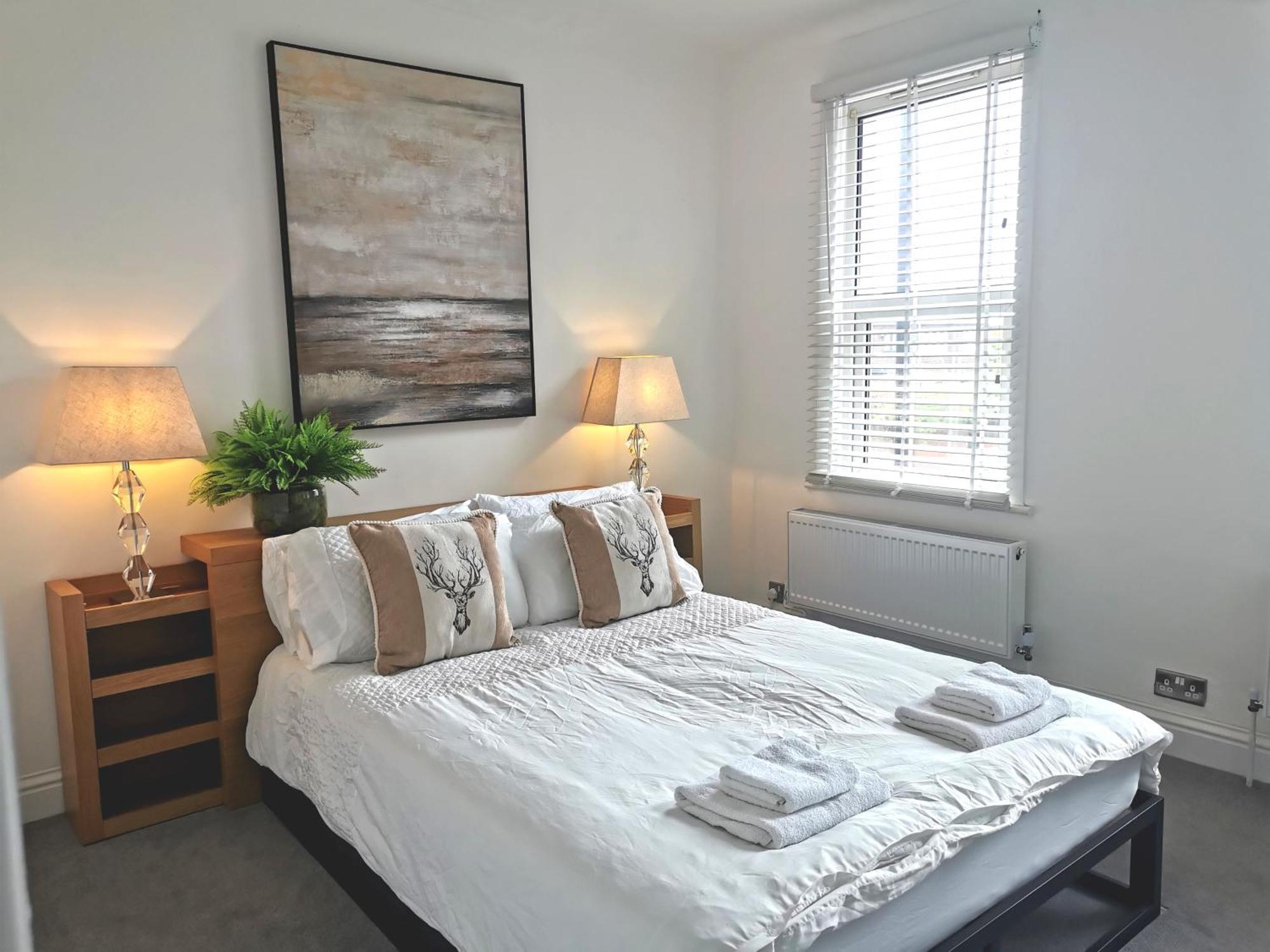 No 10 Spacious 2-bedroom House In Stratford With Parking For Up To Six Дом отдыха